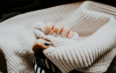 What is the material of knitted fabric?