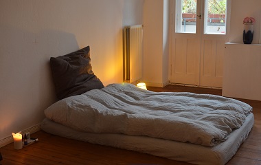 What is the routine maintenance of the mattress?